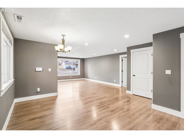 2238 Se 130TH Ave, Portland, OR 97233
