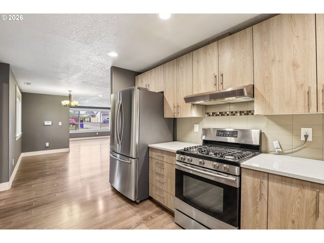 2238 Se 130TH Ave, Portland, OR 97233