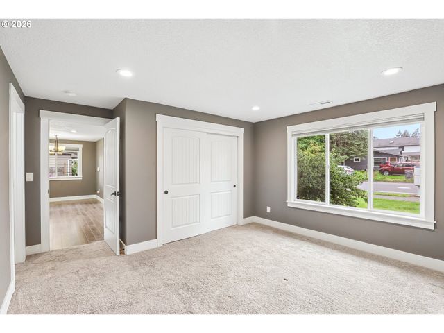 2238 Se 130TH Ave, Portland, OR 97233