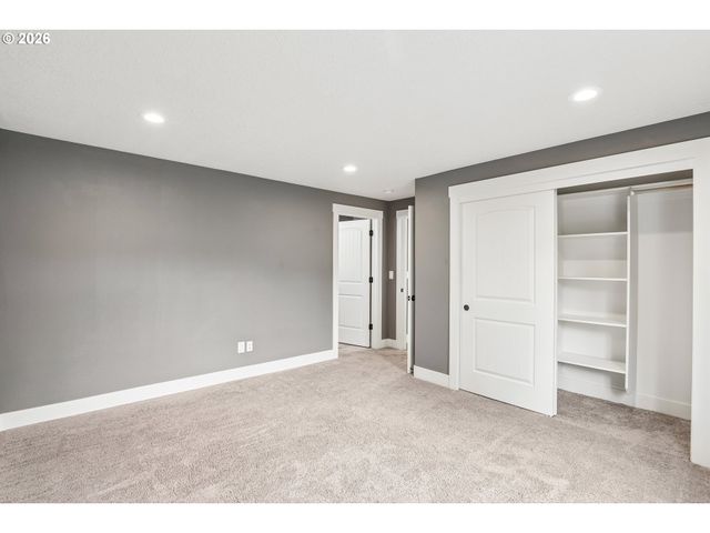 2238 Se 130TH Ave, Portland, OR 97233