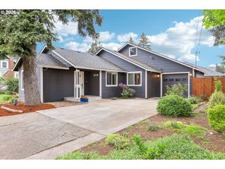 2238 Se 130TH Ave, Portland, OR 97233