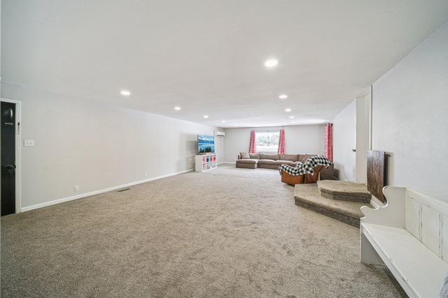 1115 W Canadian Avenue, Vinita, OK 74301