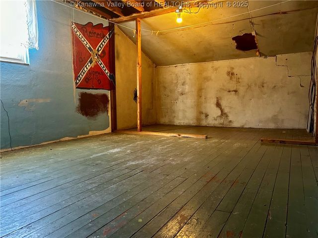 1842 Oakridge Drive B, Charleston, WV 25311