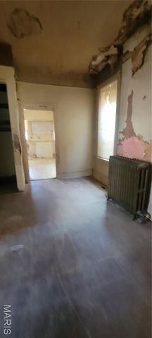 8212 Pennsylvania Avenue, St Louis, MO 63111