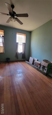 8212 Pennsylvania Avenue, St Louis, MO 63111