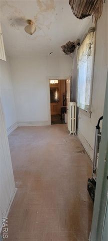 8212 Pennsylvania Avenue, St Louis, MO 63111