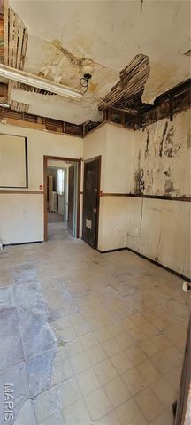 8212 Pennsylvania Avenue, St Louis, MO 63111