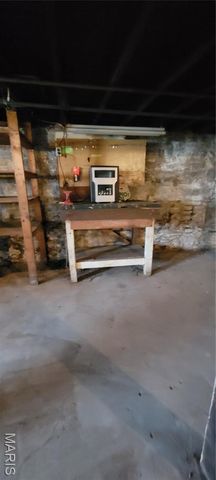 8212 Pennsylvania Avenue, St Louis, MO 63111