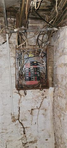 8212 Pennsylvania Avenue, St Louis, MO 63111