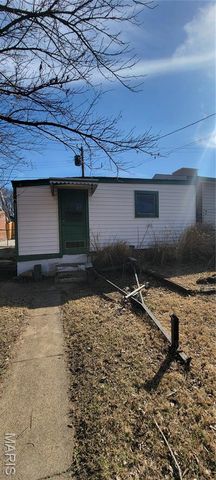 8212 Pennsylvania Avenue, St Louis, MO 63111