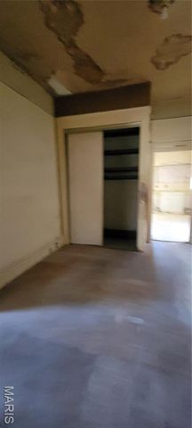 8212 Pennsylvania Avenue, St Louis, MO 63111