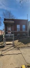 8212 Pennsylvania Avenue, St Louis, MO 63111