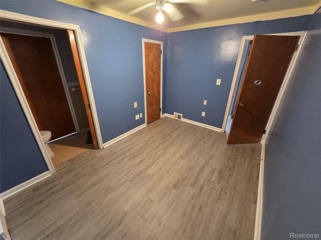 8960 Arnold Avenue, Redford Charter Township, MI 48239