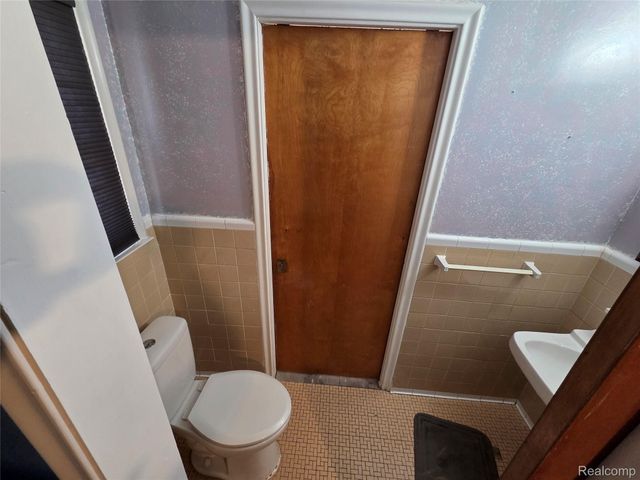 8960 Arnold Avenue, Redford Charter Township, MI 48239