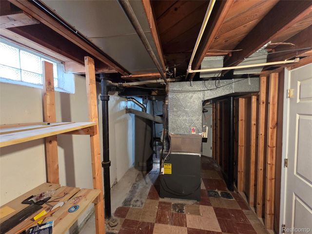 8960 Arnold Avenue, Redford Charter Township, MI 48239