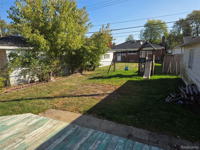 8960 Arnold Avenue, Redford Charter Township, MI 48239