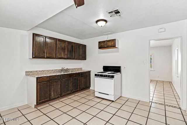 512 SIERRA Street, El Paso, TX 79903