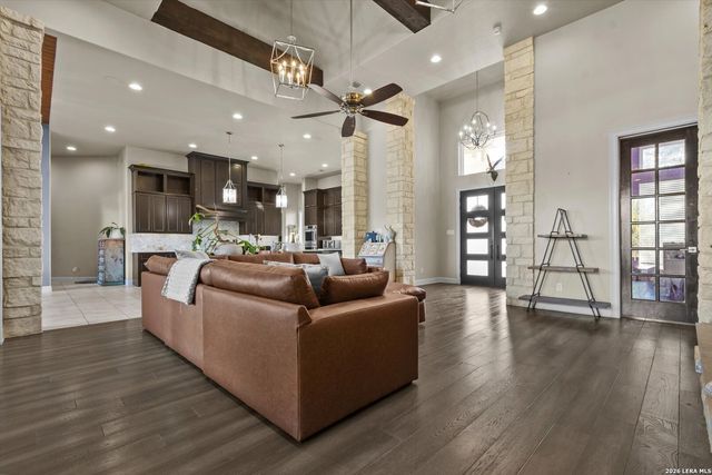 1943 Rothschild, New Braunfels, TX 78132