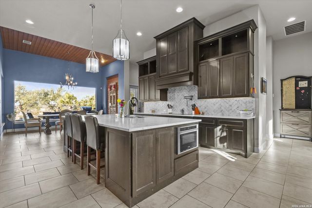 1943 Rothschild, New Braunfels, TX 78132