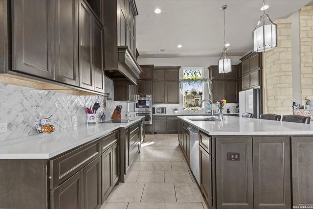 1943 Rothschild, New Braunfels, TX 78132