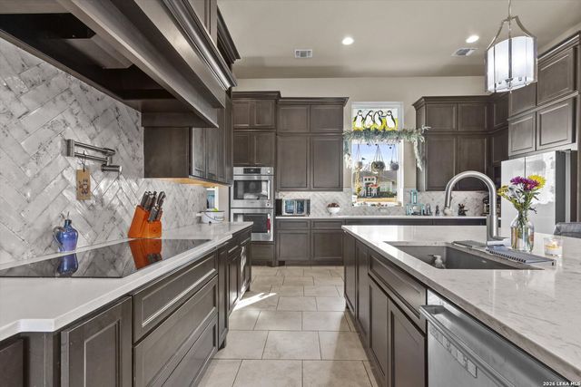 1943 Rothschild, New Braunfels, TX 78132