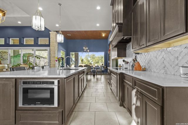 1943 Rothschild, New Braunfels, TX 78132