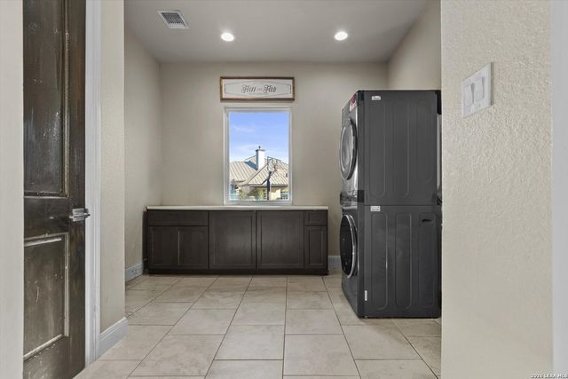 1943 Rothschild, New Braunfels, TX 78132