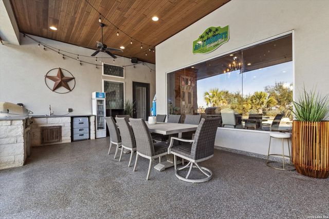 1943 Rothschild, New Braunfels, TX 78132