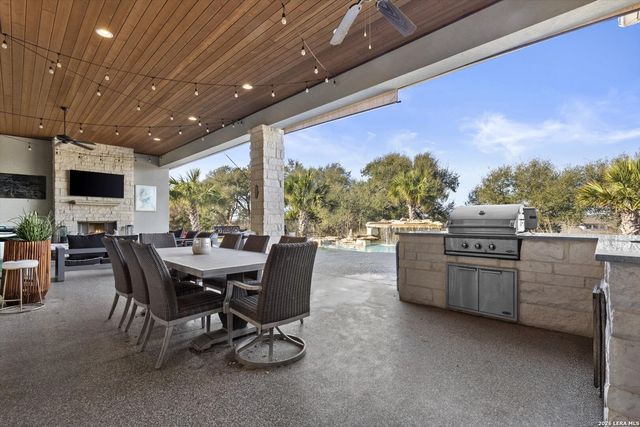 1943 Rothschild, New Braunfels, TX 78132