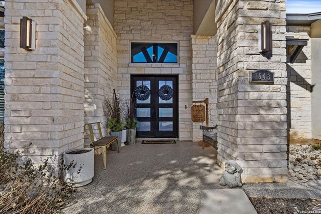 1943 Rothschild, New Braunfels, TX 78132