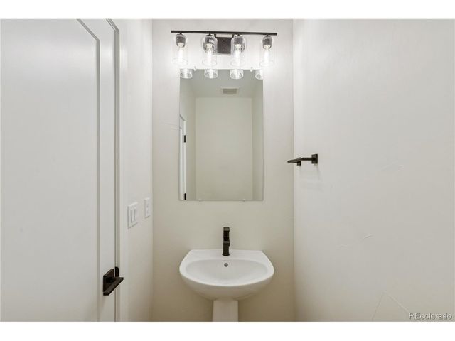 5581 Callaway Garden Dr, Elizabeth, CO 80107