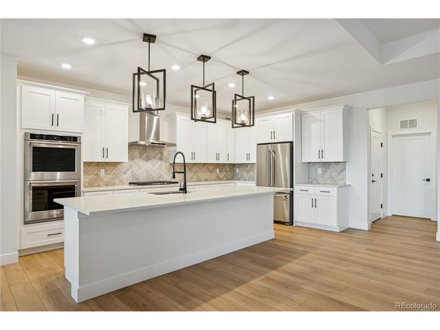 5581 Callaway Garden Dr, Elizabeth, CO 80107