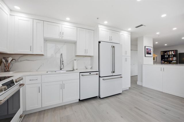 7768 Lakeside Boulevard 515, Boca Raton, FL 33434