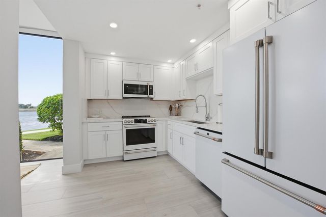 7768 Lakeside Boulevard 515, Boca Raton, FL 33434