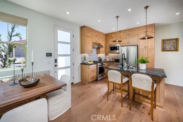 828 E Florista Lane, Alhambra, CA 91801