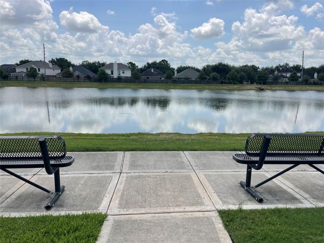 6515 James Michael Drive, Rosharon, TX 77583