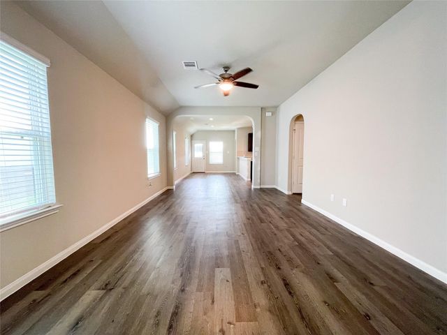 6515 James Michael Drive, Rosharon, TX 77583