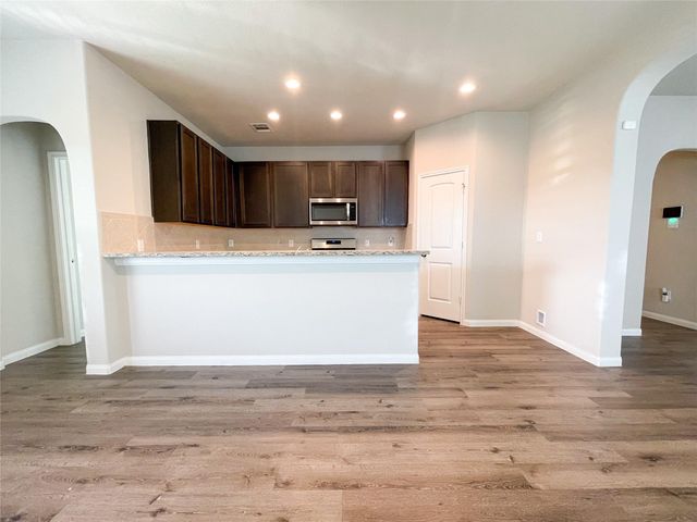 6515 James Michael Drive, Rosharon, TX 77583