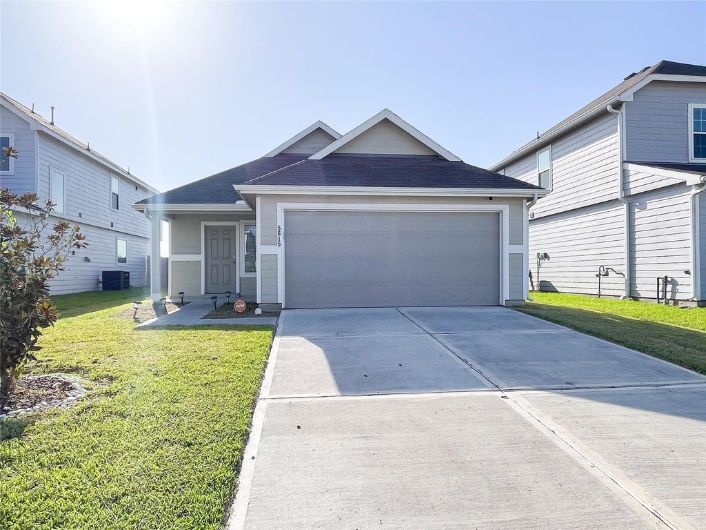 6515 James Michael Drive, Rosharon, TX 77583
