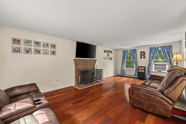 530 Chestnut Hill Road, Millville, MA 01529