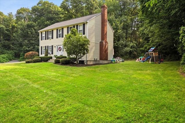 530 Chestnut Hill Road, Millville, MA 01529