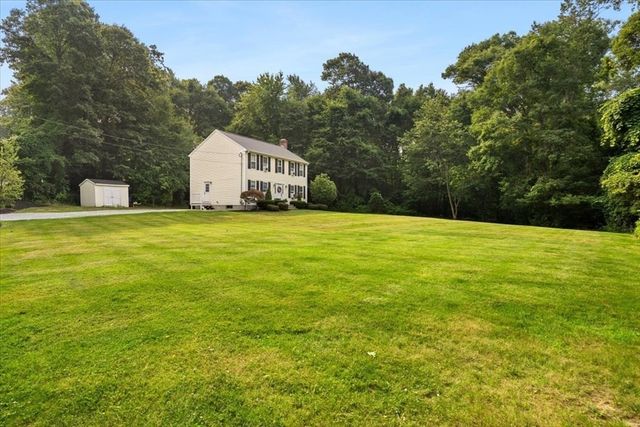 530 Chestnut Hill Road, Millville, MA 01529
