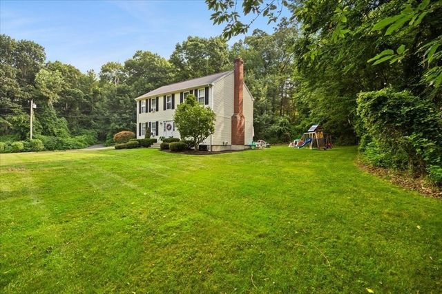 530 Chestnut Hill Road, Millville, MA 01529