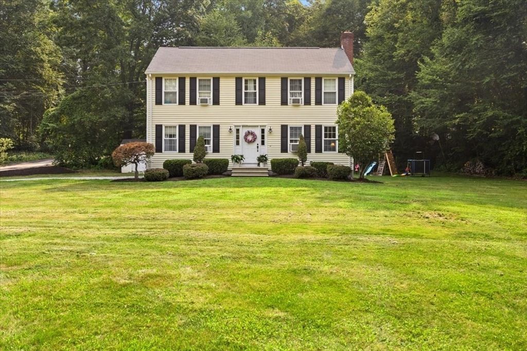 530 Chestnut Hill Road, Millville, MA 01529