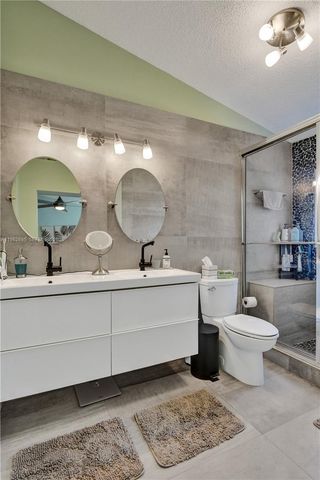 2260 W Discovery Cir W, Deerfield Beach, FL 33442