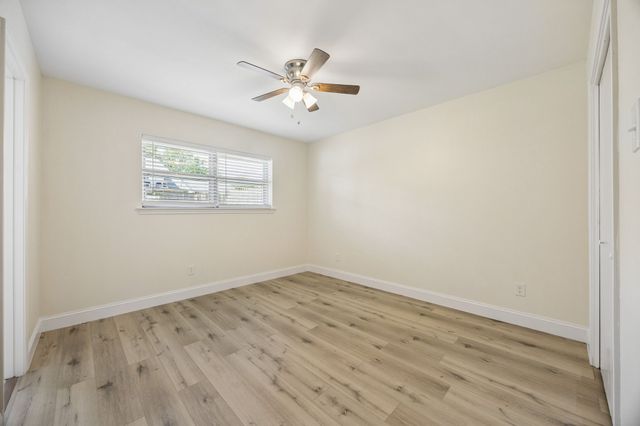 904 Shelley Drive, Arlington, TX 76012