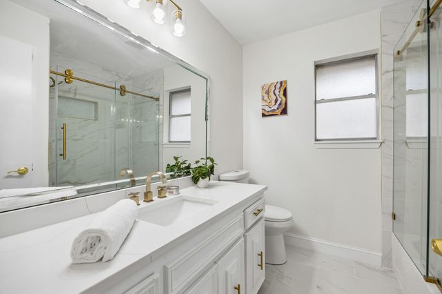 904 Shelley Drive, Arlington, TX 76012