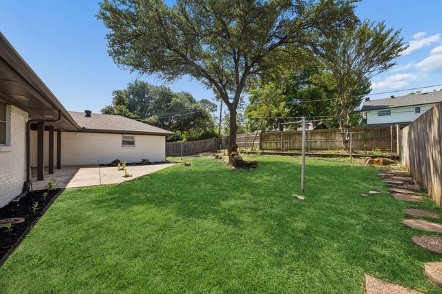 904 Shelley Drive, Arlington, TX 76012