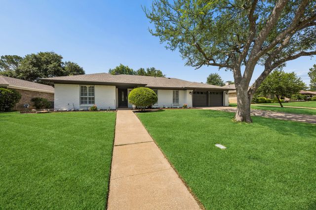 904 Shelley Drive, Arlington, TX 76012