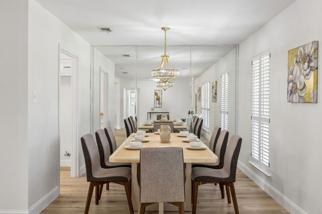 904 Shelley Drive, Arlington, TX 76012
